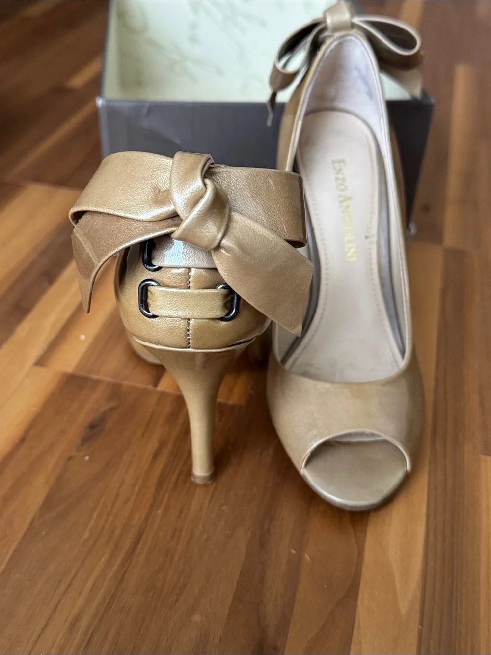 Enzo Angiolini Metallic Gold Peep Toe Bow Heels